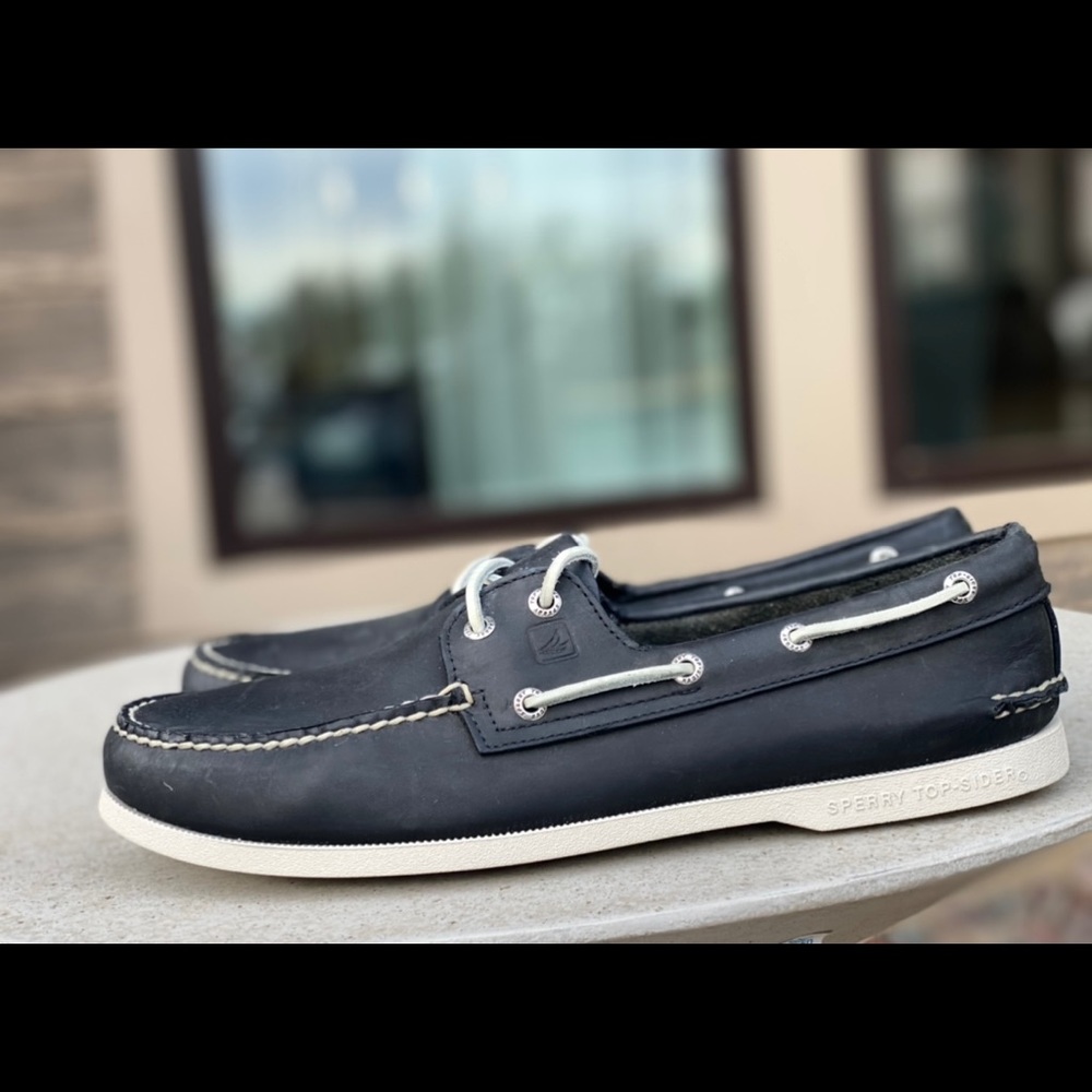 Sperry Men's  2-Eye Boat Shoe  size 12 Navy